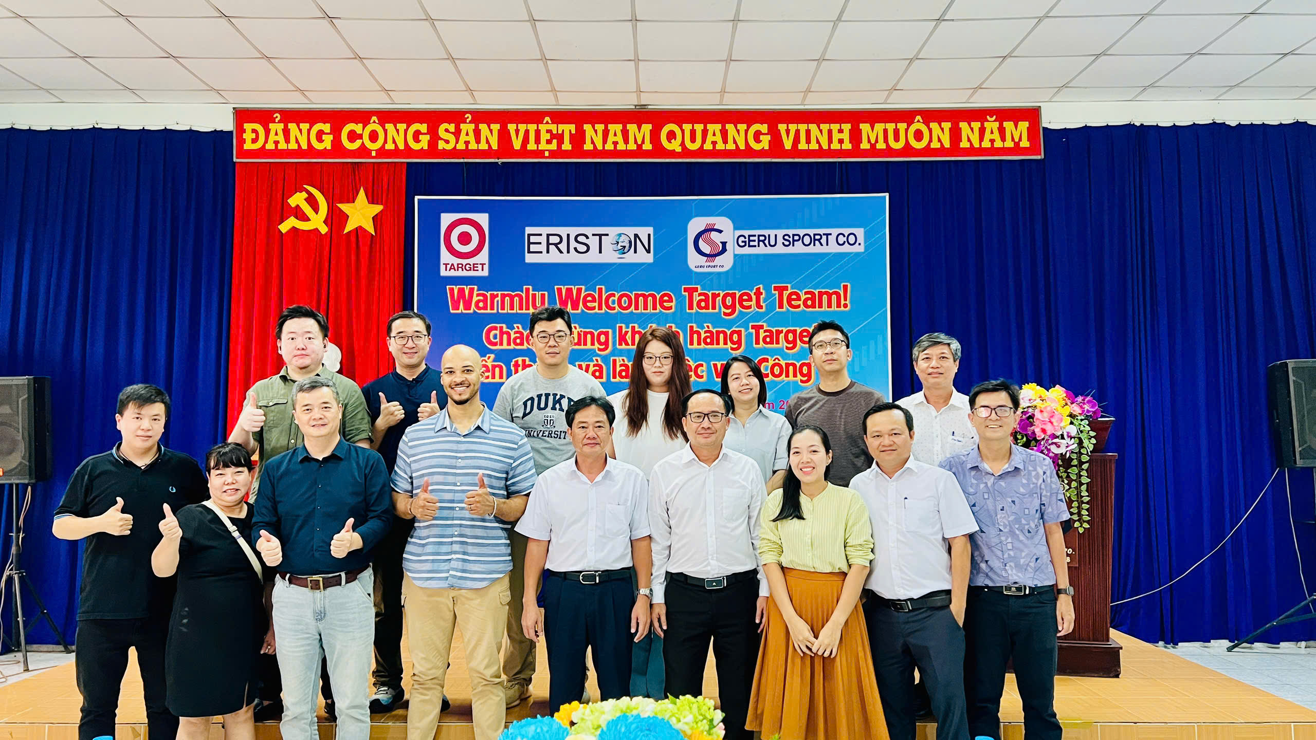 Tập đoàn Target Đến Thăm và Làm Việc Với Geru Sport Co