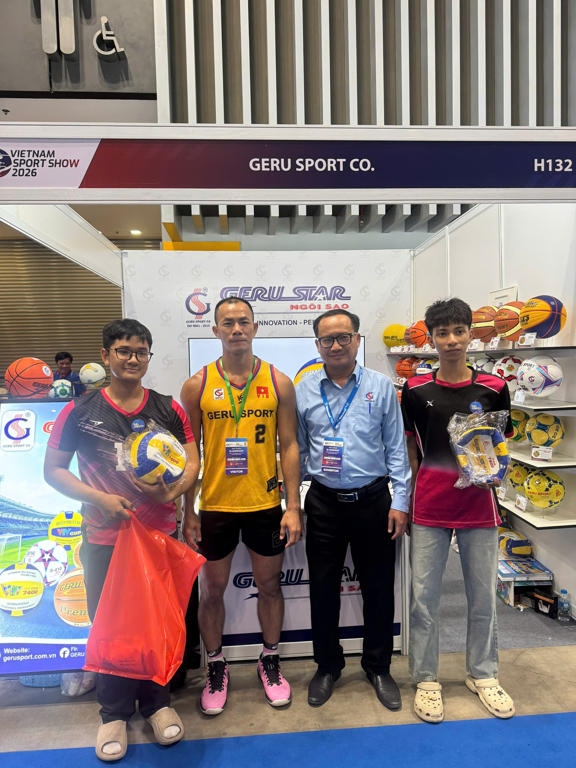 Đỗ Ngọc Thiện ghé gian hàng Geru Sport tại Vietnam Sport Show 2026