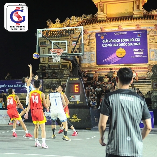 Tập đập bóng chuyền đúng kỹ thuật cùng bóng chuyền Geru Star